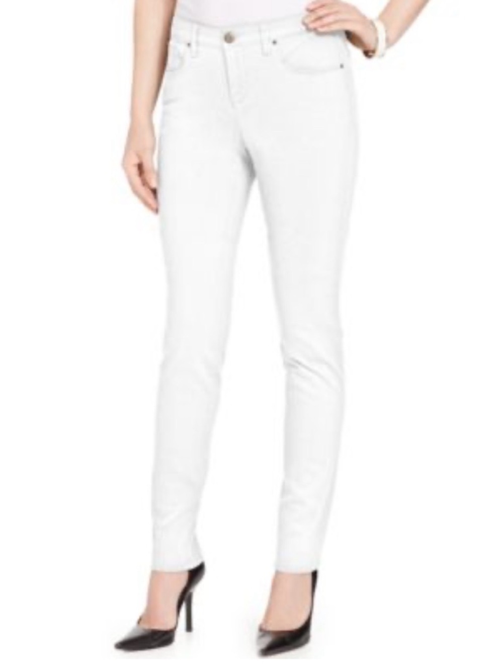 Style & Co. size 4 Curvy Skinny Leg Jeans - Creamy White with Brassy Button